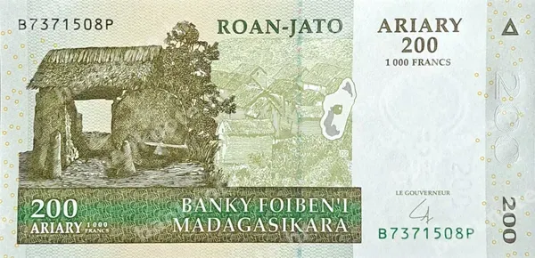 200 Ariary, 2004